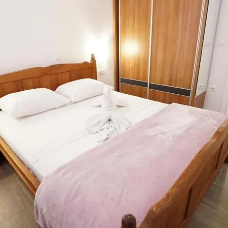 Jelena Near ヴィラ